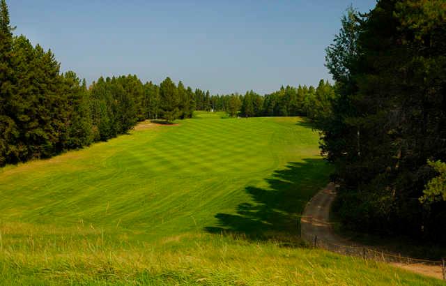 Pine Hills Golf Club Alberta - photo 3