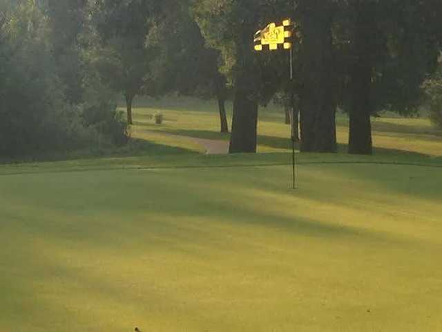 Oak Leaf Country Club - photo 2