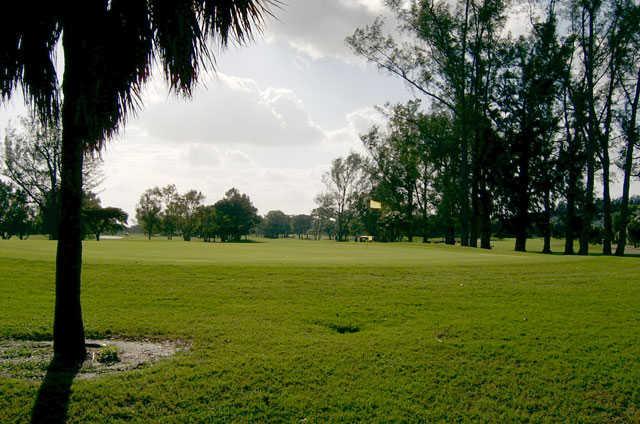 Crystal Lake Golf Club - photo 2