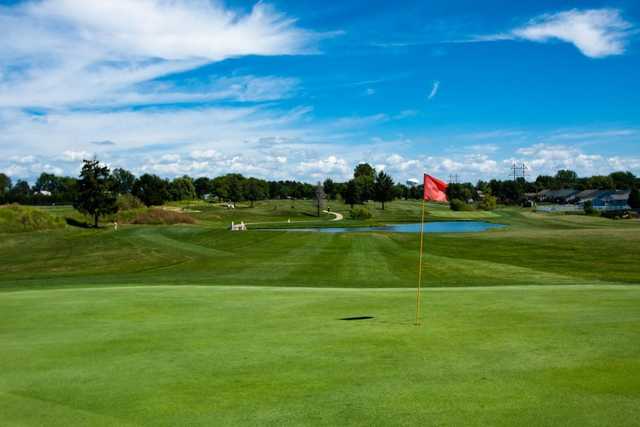 Red Hawk Golf Course - photo 1