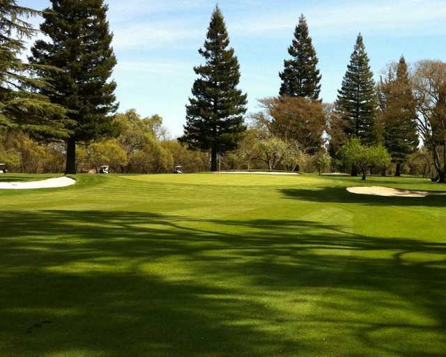 Oakdale Golf & Country Club - photo 2