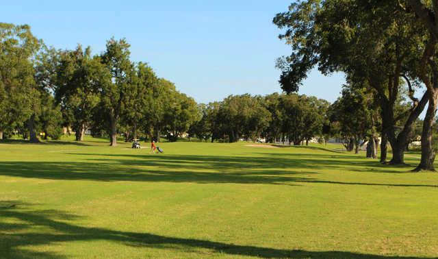 Starcke Park Golf Course - photo 2