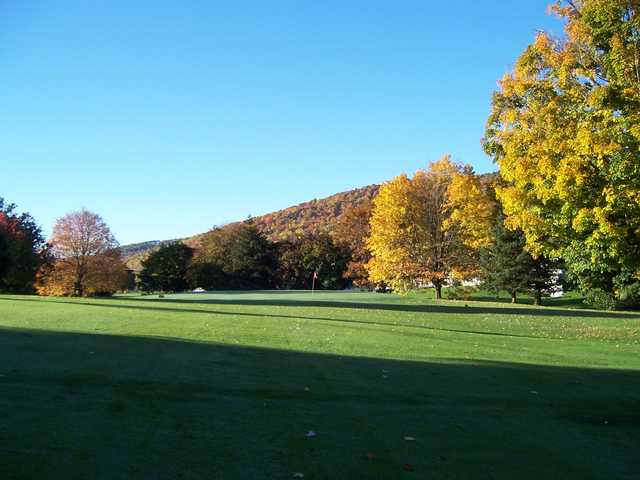 Elkdale Country Club - photo 2