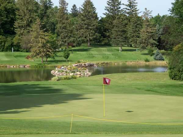 Irv Warren Memorial Golf Course - photo 2