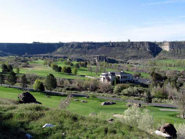 Blue Lakes Country Club - photo 3