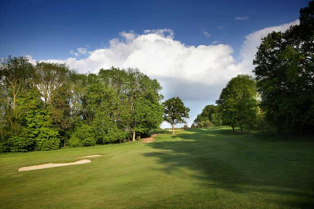 Aldwickbury Park Golf Club - photo 2