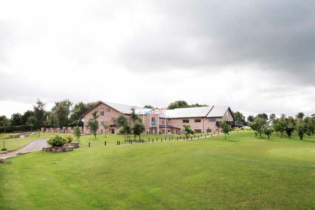 Oak Royal Golf & Country Club - photo 2