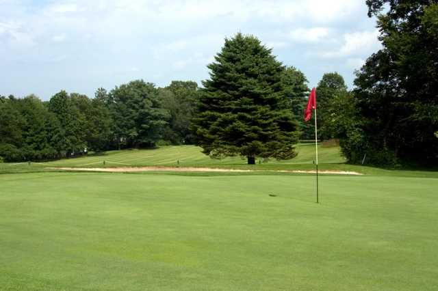 Pehquenakonck Country Club - photo 3