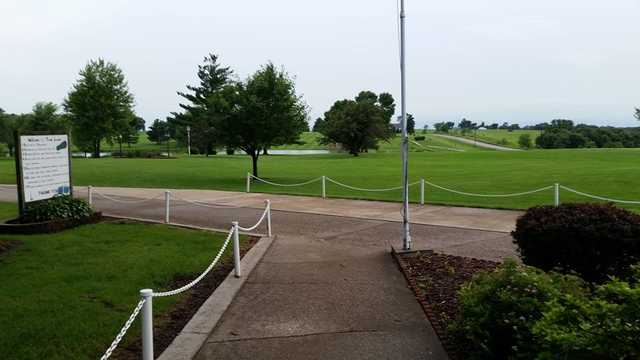 Twin Lakes Golf Course - photo 2