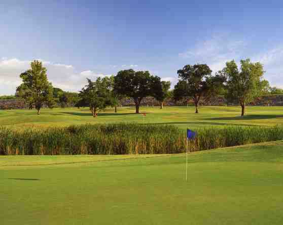 Lake Park 18 Golf Club - photo 3