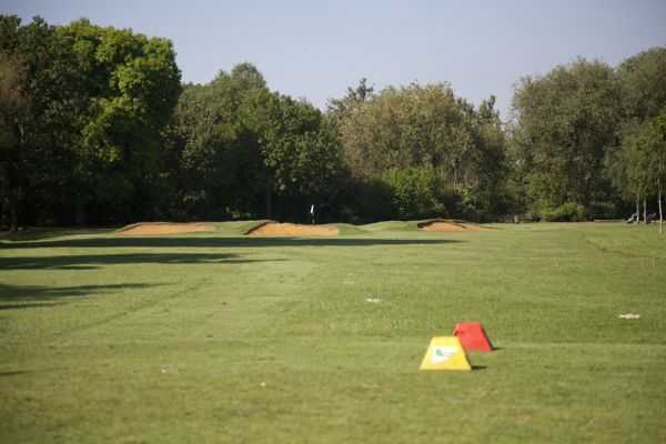 Perivale Park Golf Course - photo 3