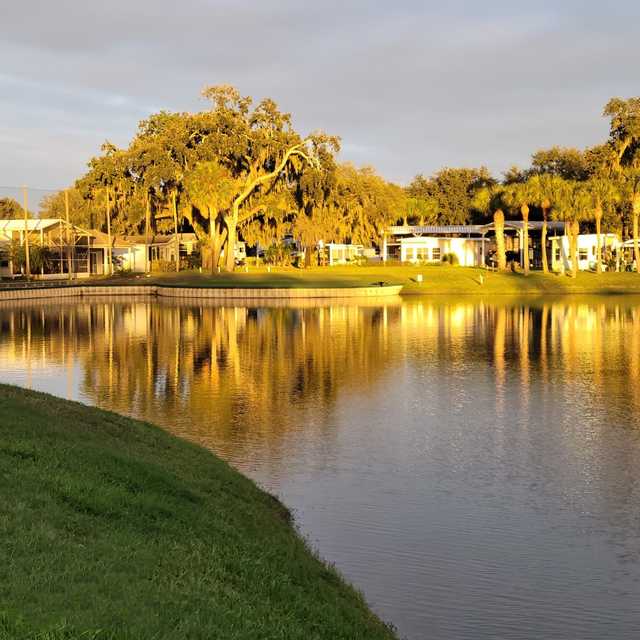 Willow Lakes Golf Club - photo 1