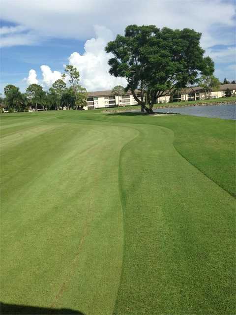 The Hideaway Country Club - photo 4