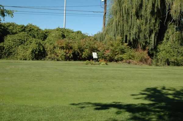 Whispering Willows Golf Course - photo 4