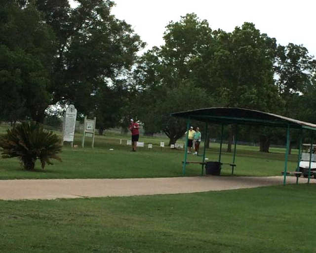 Luling Golf Club - photo 2