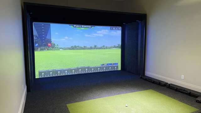 Simulator at White Plains Golf Club - photo 1