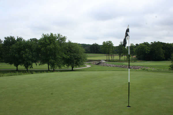Tomahawk Hills Golf Course - photo 2