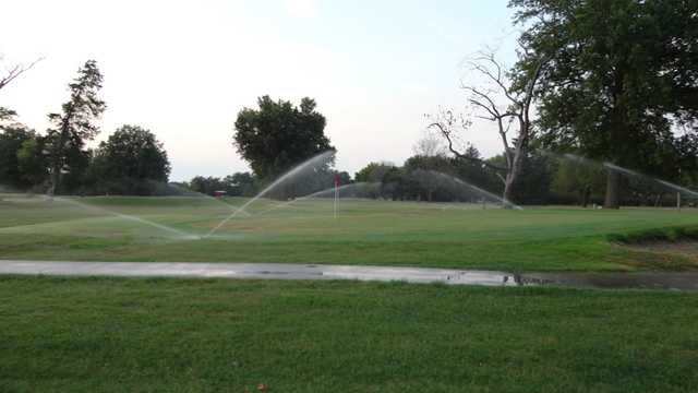 Meadow-Woods Golf Course - photo 1