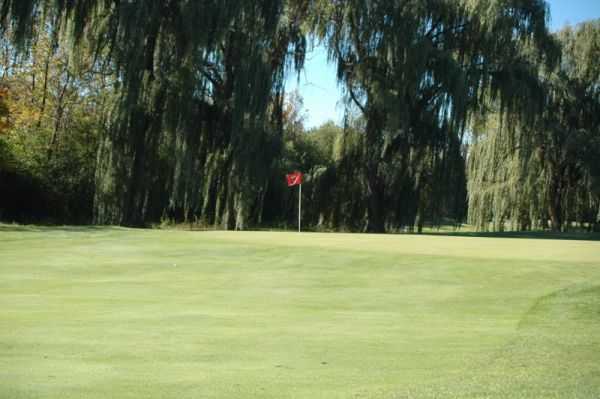 Whispering Willows Golf Course - photo 2