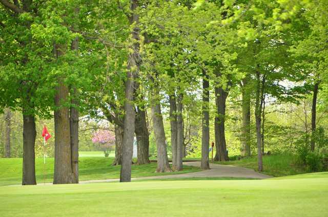 Burlington Springs Golf And Country Club - photo 3