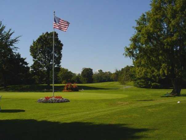 Lyons Den Golf Course - photo 1