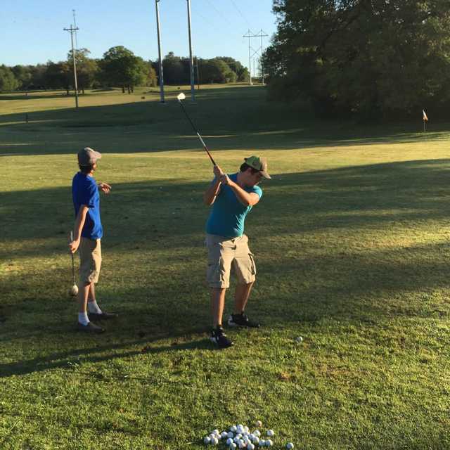 Flatonia Golf Course - photo 1