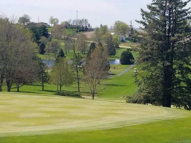 Maquoketa Country Club - photo 3
