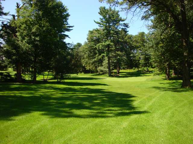 Whispering Pines Exec Golf Course - photo 2