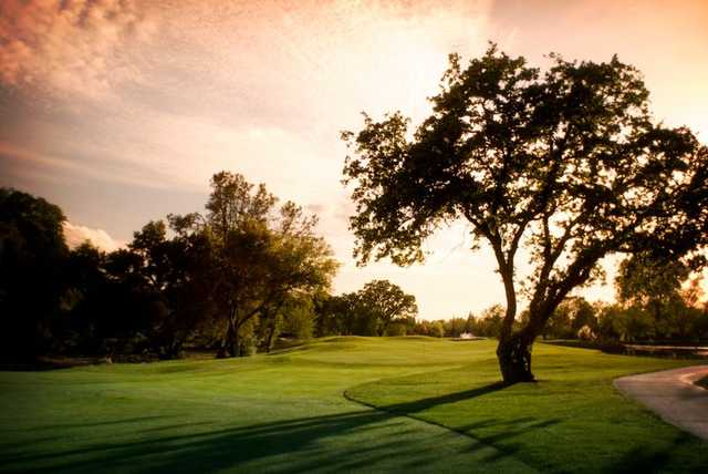 Canyon Oaks Country Club - photo 4