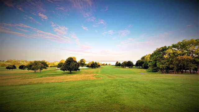 Wanumetonomy Golf & Country Club - photo 2