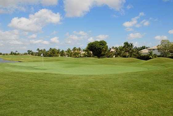 Woodfield Country Club - photo 3
