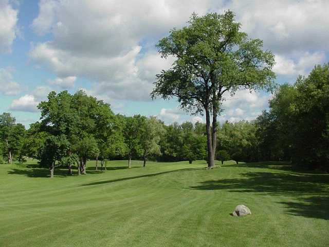 Oakland Beach Golf Club - photo 5