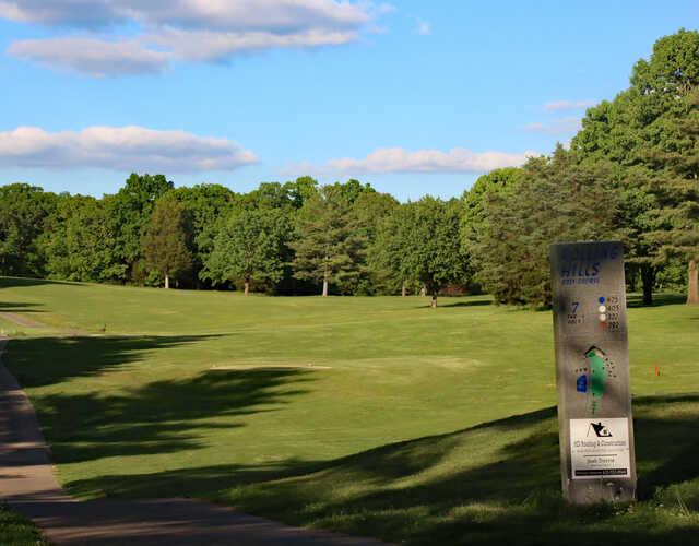 Rolling Hills Golf Course - photo 2