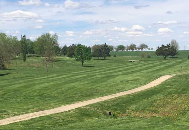 Wymore Country Club - photo 2