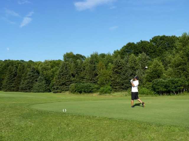 Thoroughbred Golf Club - photo 5