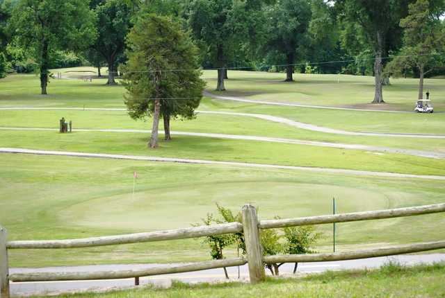Burns Park Golf Course - photo 2