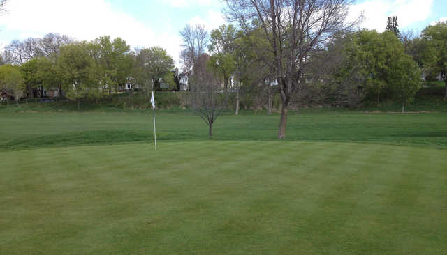 Hiawatha Golf Club - photo 1