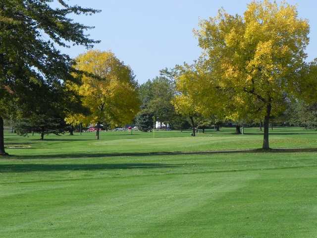Green Meadows Golf Course - photo 2