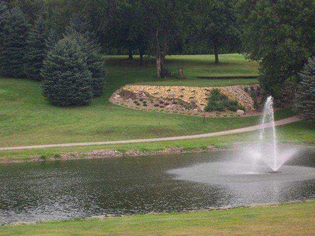 Round Grove Golf & Country Club - photo 2