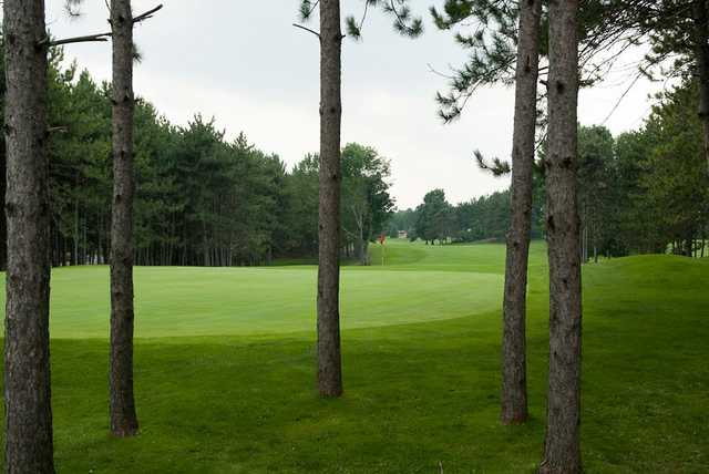 Six Foot Bay Resort & Golf Club