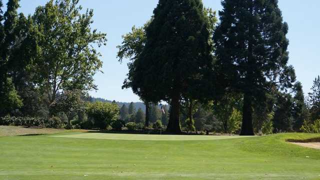 Illahe Hills Country Club - photo 4