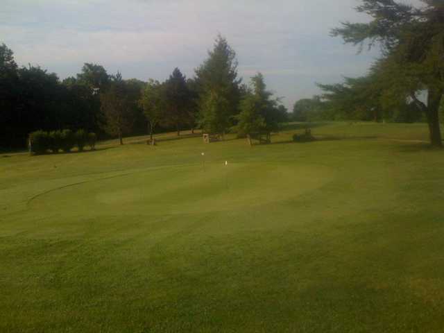 Hilltop Golf Course - photo 2