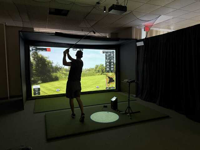 AlJoh's Indoor Golf - photo 3