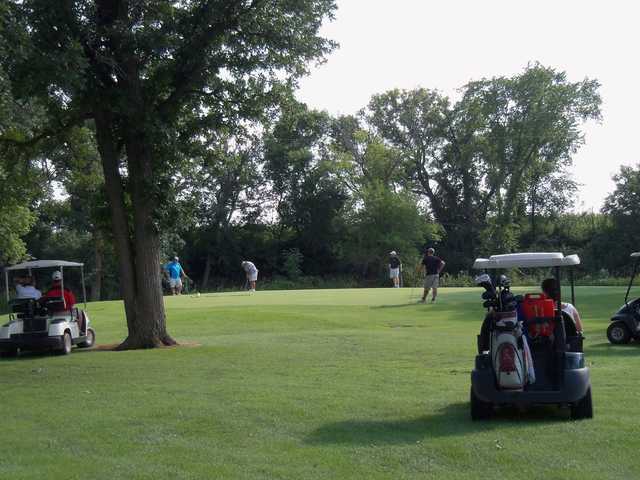 Mahnomen Country Club - photo 1