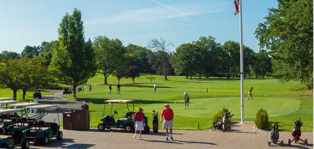 Hendricks Field Golf Course - photo 3