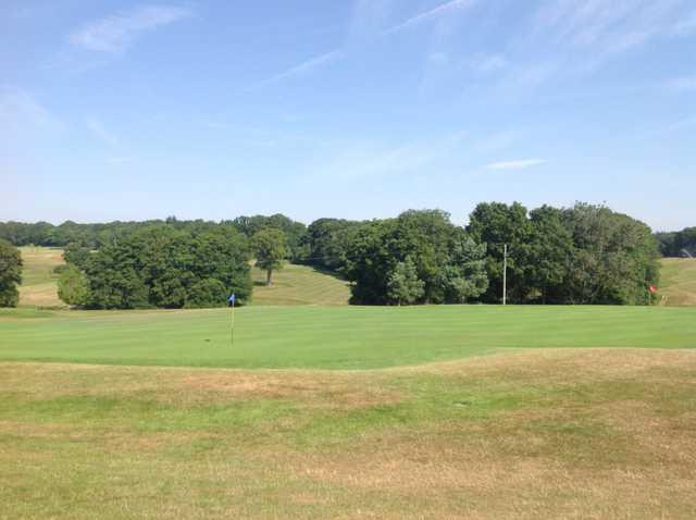 Hamptworth Golf & Country Club - photo 4