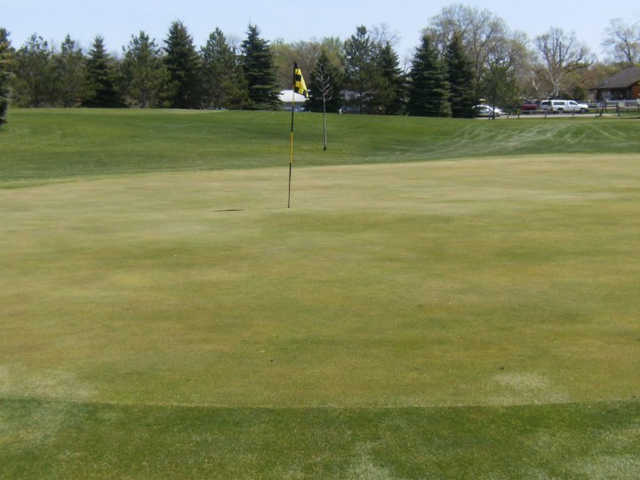 Viking Meadows Golf Course - photo 4