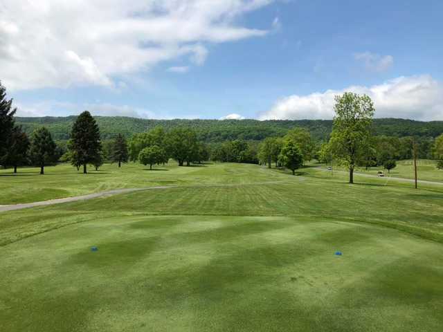 Sinking Valley Country Club - photo 2