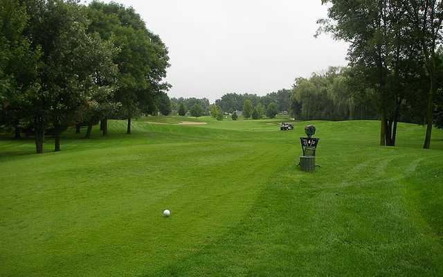 Addison Links & Tees Golf Facility