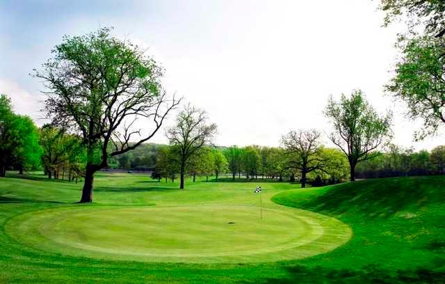 Huron Hills Golf Course - photo 2